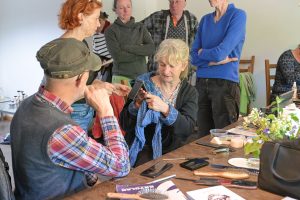 fredak_Workshop_2025_mit_Maskenbildnerin_Beatrice-Rauch_Foto_Maren-Winter