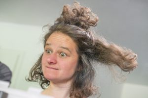 fredak_Workshop_2025_mit_Maskenbildnerin_Beatrice-Rauch_Foto_Maren-Winter